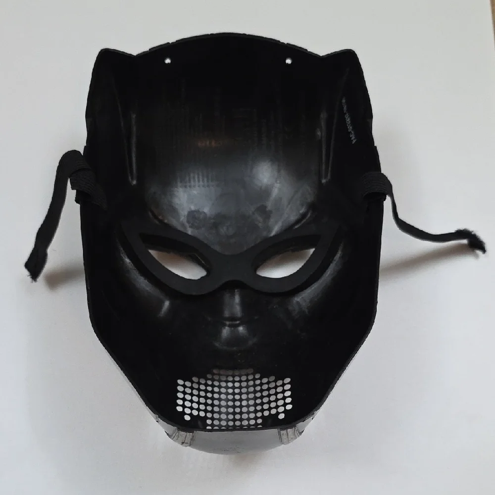 Marvel Black Panther Hero Mask - Picture 4 of 5